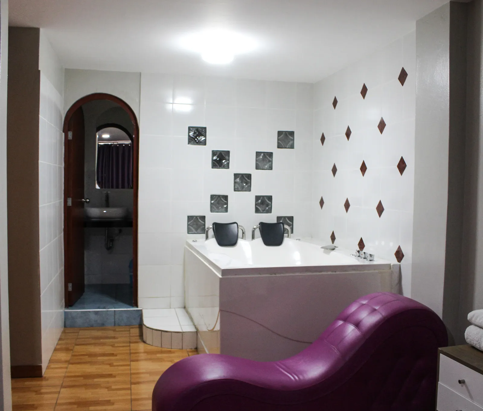 Suite Jacuzzi Ejecutiva - Imagen 3